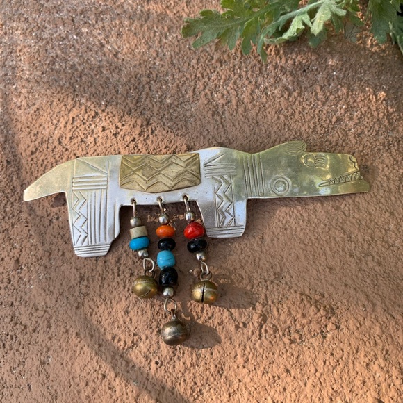 Vintage Metal Dog Pin Made in Thailand Beaded Brooch Stamped Metal Unique - Picture 6 of 6